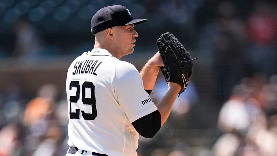 Detroit Tigers pitcher Tarik Skubal prepares to throws pitc