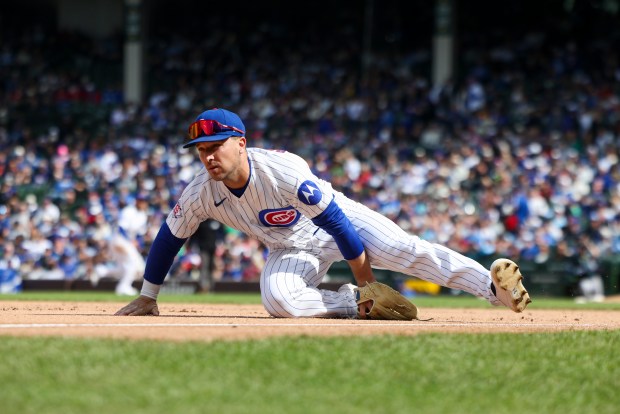 Chicago Cubs third baseman Alex Bregman (3) watches the ball go past him into the outfield in the eighth inning against the Arizona Diamondbacks at Wrigley Field on May 3, 2026. (Eileen T. Meslar/Chicago Tribune)