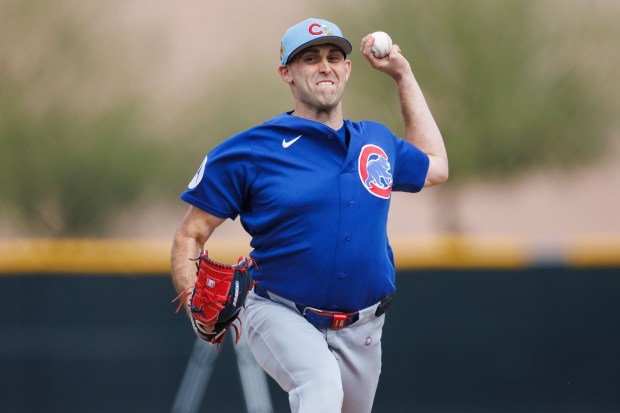 Matthew Boyd pitches batting practice during the Cubs' first full-squad workout at spring training Feb. 16, 2026, in Mesa, Ariz. (Armando L. Sanchez/Chicago Tribune)