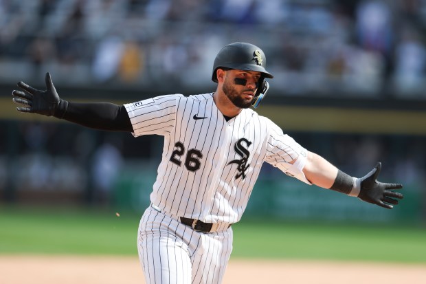 Chicago White Sox catcher Edgar Quero (26) rounds the bases after hitting a two-run home run during the 10th inning to defeat the Chicago Cubs 9-8 at Rate Field on May 17, 2026. (Eileen T. Meslar/Chicago Tribune)