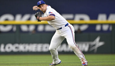 Corey Seager To Visit Back Specialist