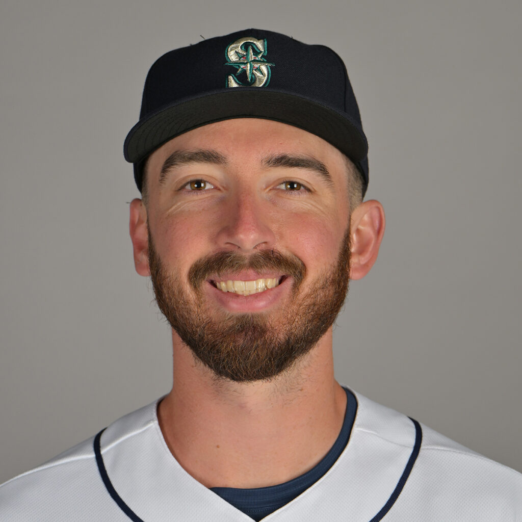 Mariners To Select Nick Davila