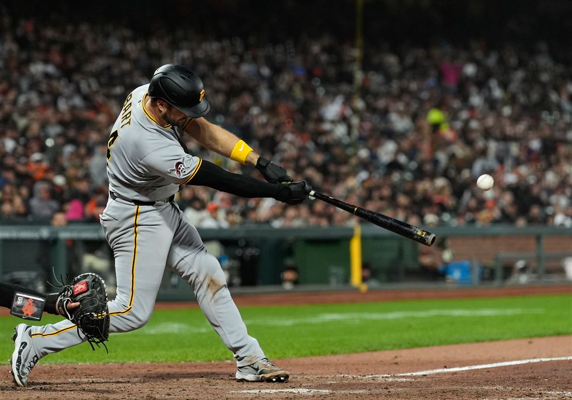 'Relentless' Pirates hammer Giants bullpen, rack up season-high 20 hits in blowout win