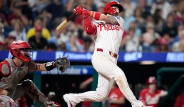 Bryson Stott's 2-run HR in the 8th inning lifts Phillies past the Reds 5-4
