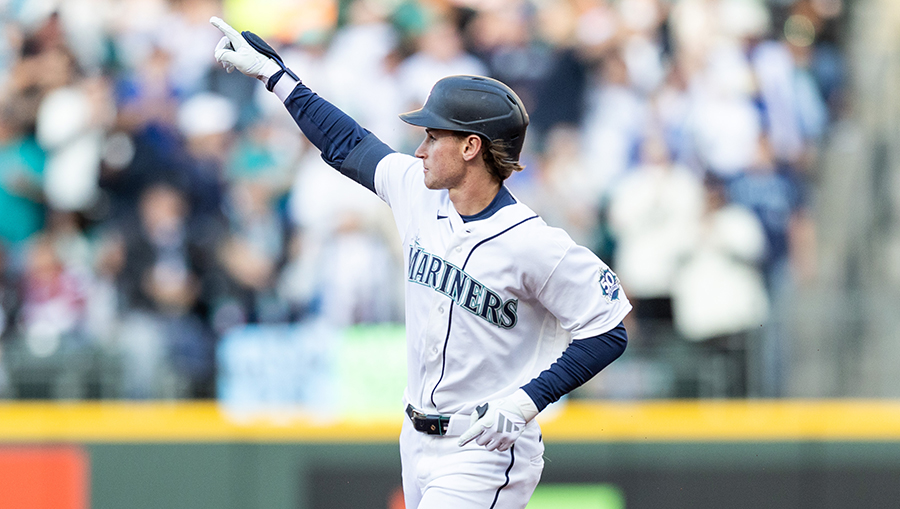 Seattle Mariners slug 4 early homers against D-backs