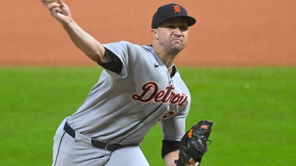 Detroit Tigers starting pitcher Jack Flaherty (9) delivers a pitch in the first inning against the Cleveland Guardians at Progressive Field.