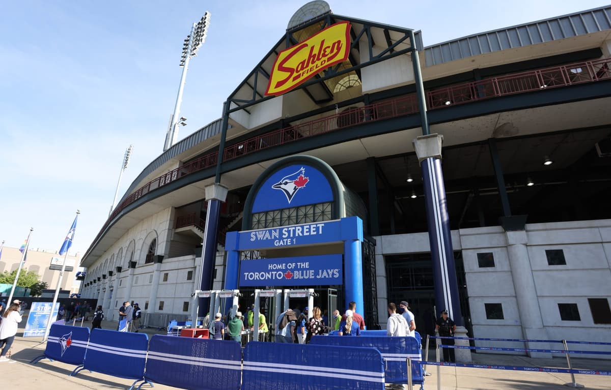 Blue Jays: Buffalo Bisons set to offer discounted tickets to Canadians