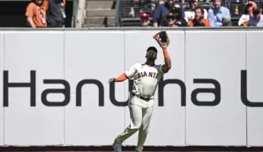 Giants' .406 OPS bust drawing interest from MLB and NPB teams in Japan image