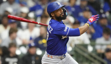 Teoscar Hernández Leaves Game With Hamstring Strain