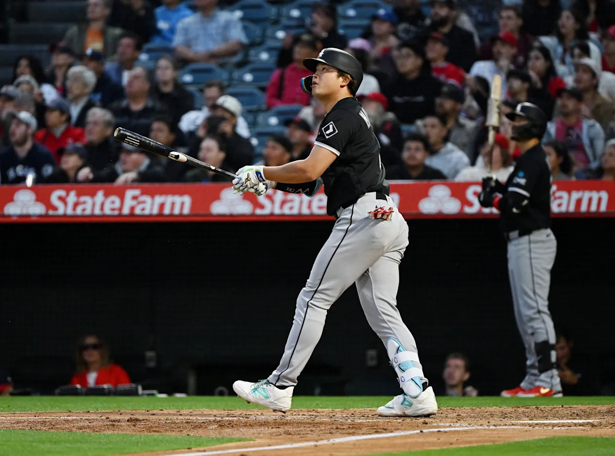 White Sox rookie Munetaka Murakami finally hit something other than a home run after record-setting start