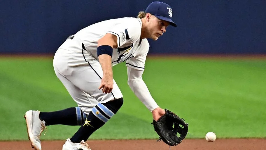 Tampa Bay Rays shortstop Taylor Walls (6) fields a ground ball in the first inning against the Baltimore Orioles.
