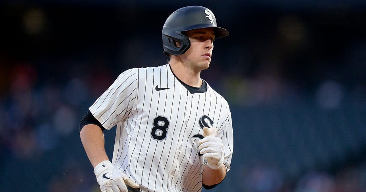 White Sox catcher Kyle Teel tweaks his right knee while on a minor league rehab assignment