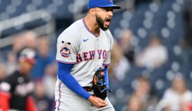 Devin Williams overcomes rookie's miscue to snag save in Mets' win