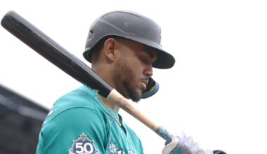 Mariners Are Creating a Trade Deadline Mess by Letting the AL West Stay Alive