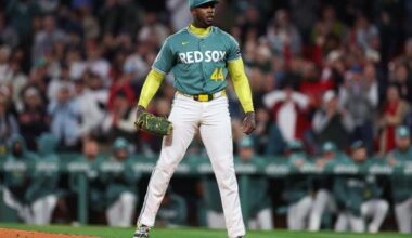 Mariners-Red Sox trade idea sends All-Star closer to Seattle for postseason run