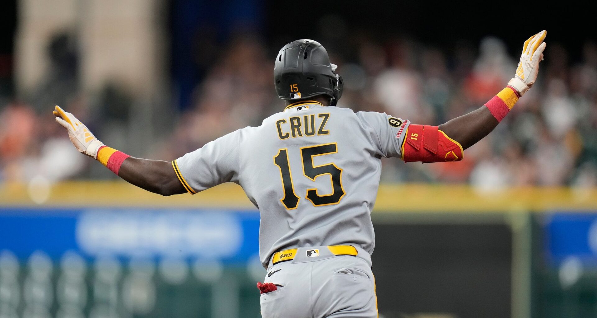 Cruz and Lowe hit 3-run homers as the Pirates beat the Astros 10-6