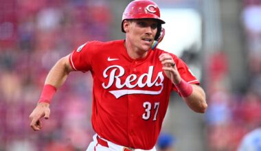 Massey hits tiebreaking RBI single in 9th inning, Royals beat Reds 5-2