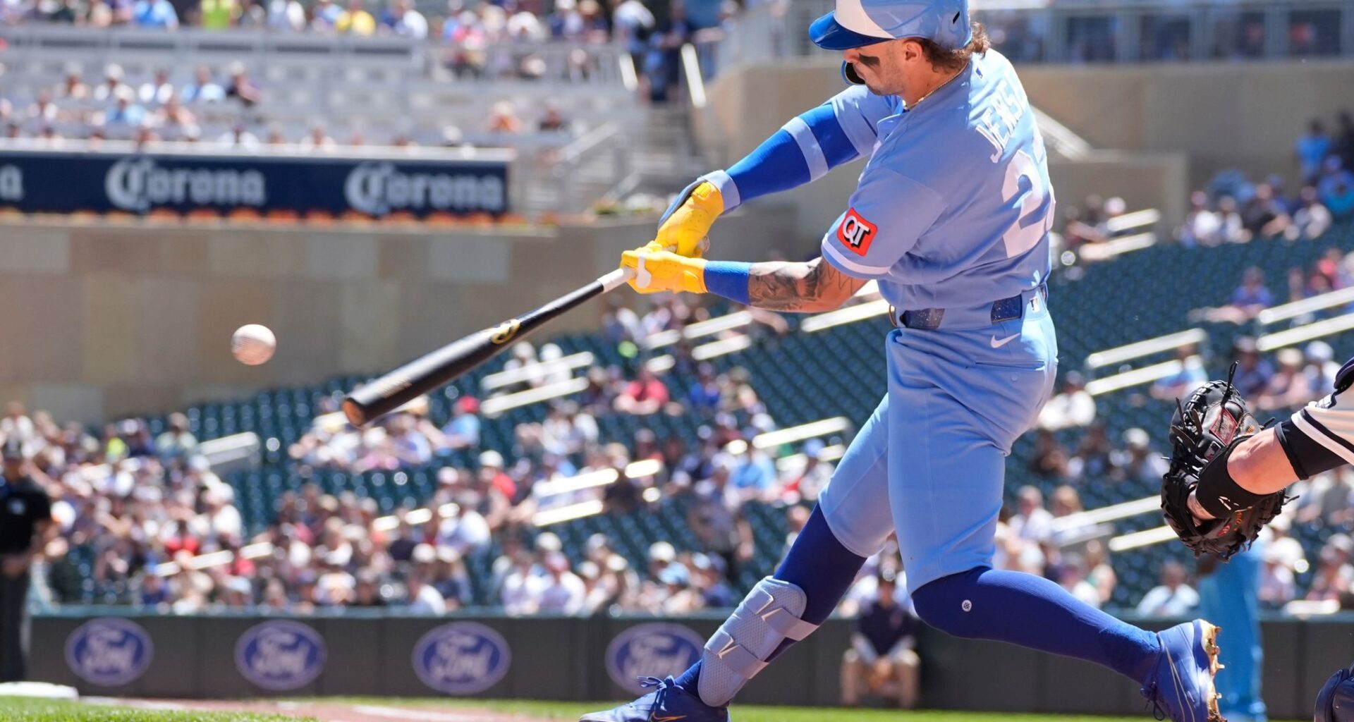 Witt's RBI single caps ninth-inning comeback as Royals beat Twins 3-2