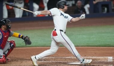 Marlins break game open with 4 runs in the 8th, beat Diamondbacks 10-6