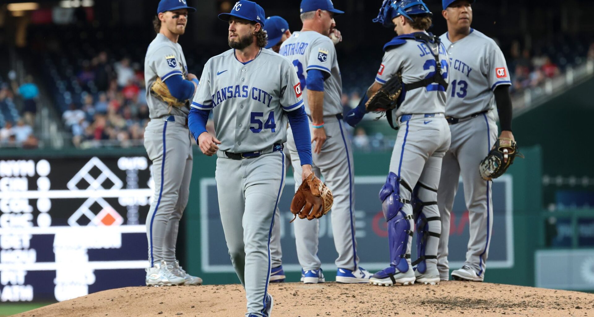 García and Crews key 5-run 5th inning as Nationals beat Royals 7-3