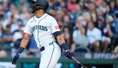 Mariners outfielder Julio Rodríguez leaves game against Orioles with hamstring spasm