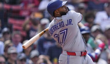 Valenzuela hits go-ahead double in Blue Jays' win over Red Sox