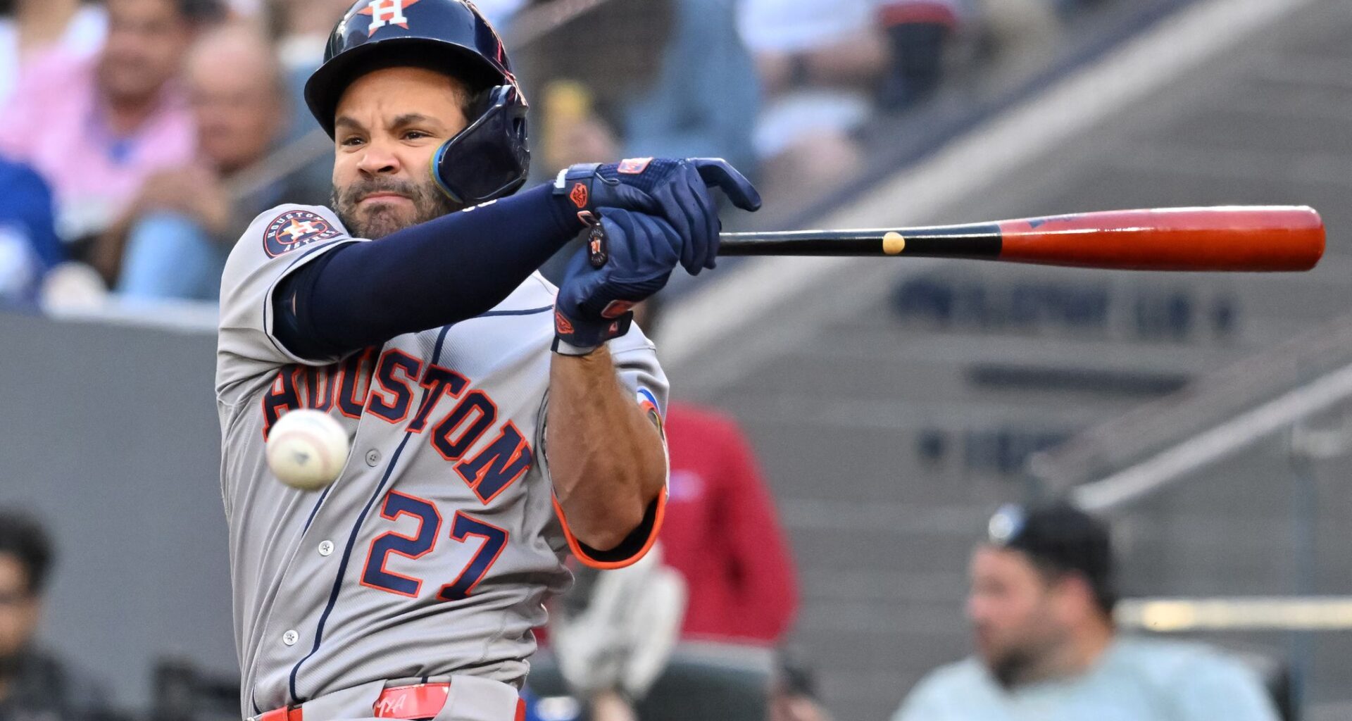 Kazuma Okamoto homers and Blue Jays' bullpen shuts the door in 4-2 victory over Astros