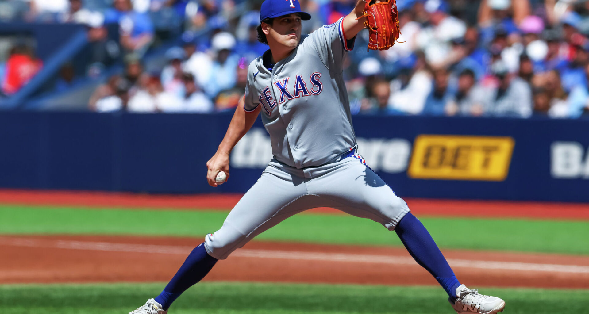 Rangers' pitchers use 'warrior mentality' to notch win vs Blue Jays