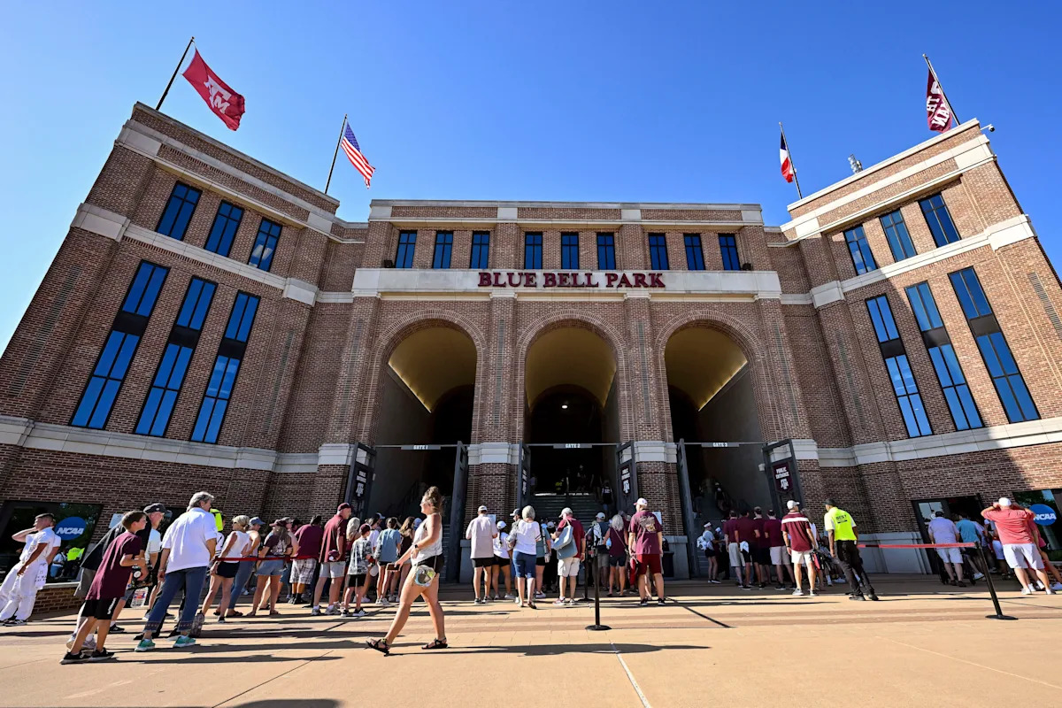 Ranking all 16 SEC baseball stadiums from first to worst