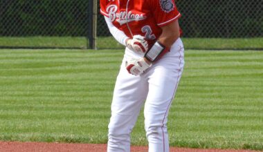 Bulldogs' late rally stopped by Lancers, 3-2 | Baseball
