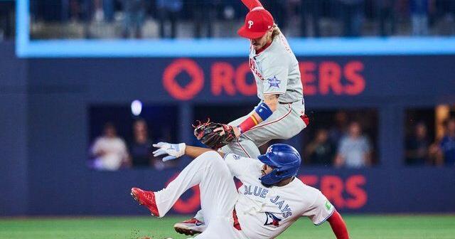 Valenzuela the hero as Blue Jays rally to take down Phillies 3-2 in wild finish | National Sports