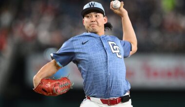 Shinnosuke Ogasawara Signs with Yomiuri Giants