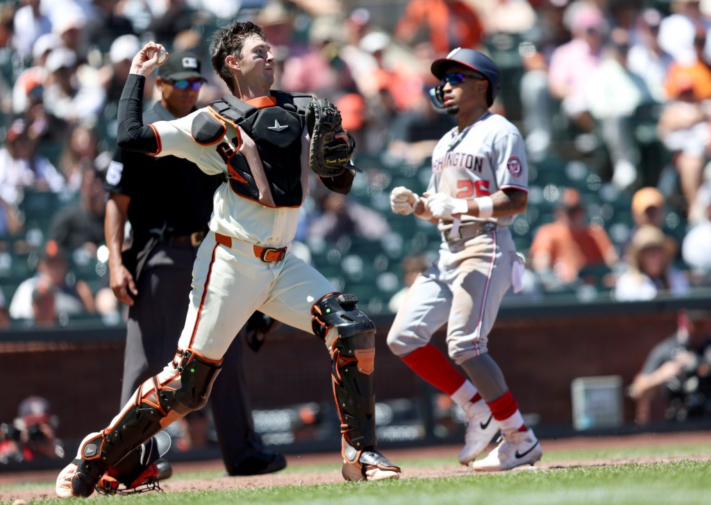 Giants plug Drew Cavanaugh in at catcher for MLB debut vs. Braves