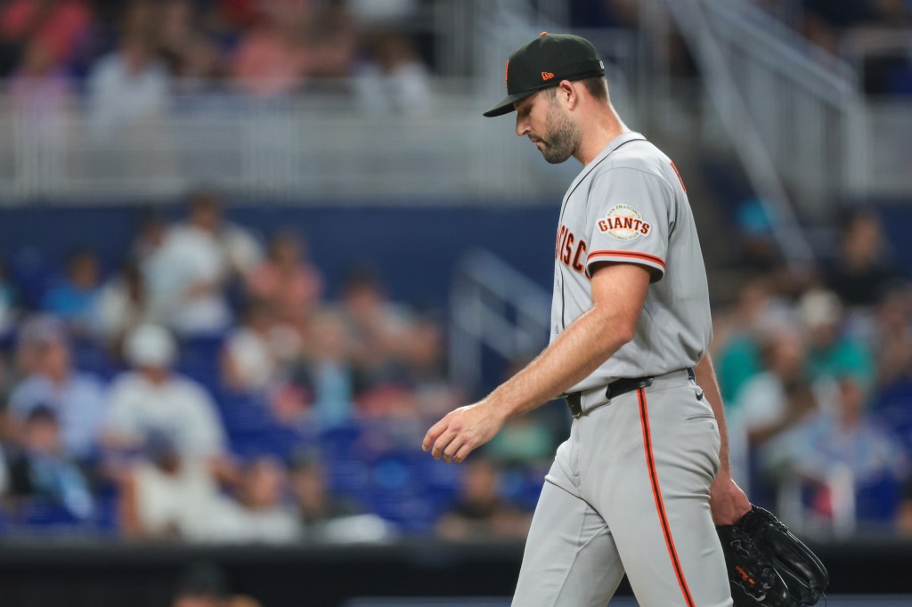 SF Giants' three-game winning streak snapped as bullpen can't protect slim lead