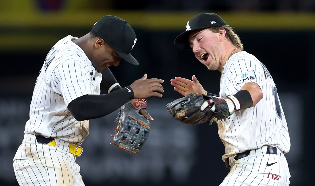 Chicago White Sox move into 1st with 2-1 win over Atlanta Braves