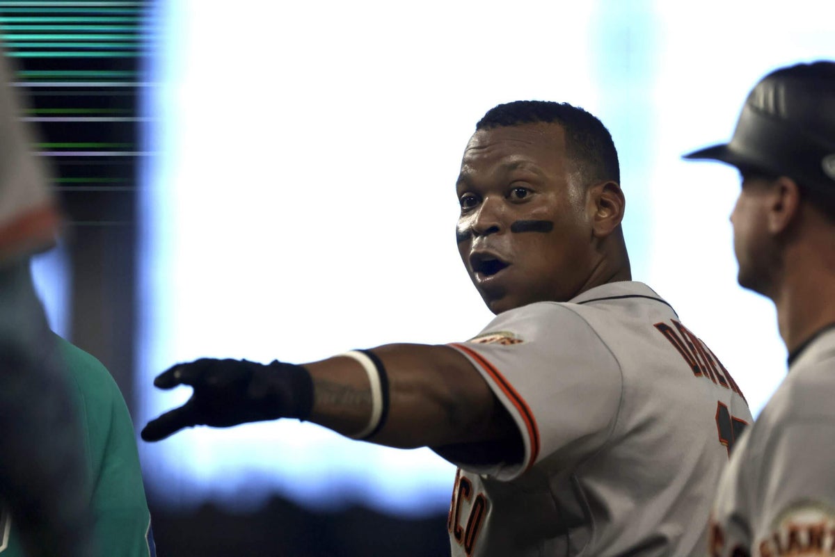 A visibly upset Rafael Devers attempts to refuse pinch runner in Giants’ loss