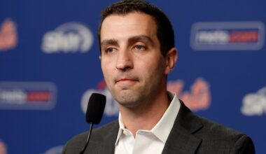 Mets' David Stearns talks about accountability, but doesn't back it up