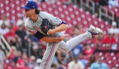 Jacob deGrom earns 100th career win on 4th try as Rangers top Cardinals 2-1