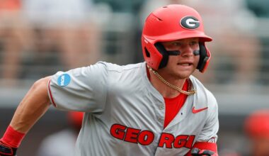 Georgia baseball takes down Texas, advances in College World Series