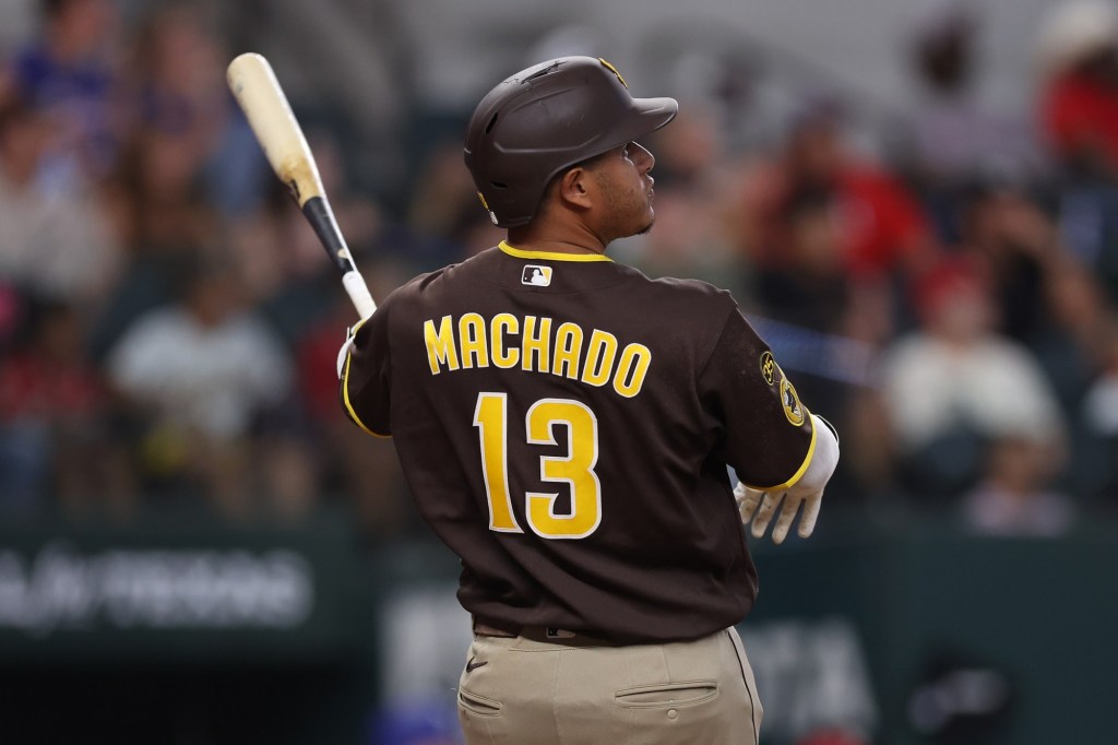 Manny Machado's 10th-inning blast lifts Padres to victory over Rangers
