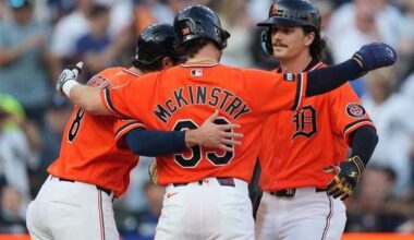 Venezuelan pitchers Montero and De Jesus combine for a 5-hitter as the Tigers beat the Astros 8-0
