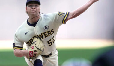 Factors in Brewers' 8-3 Win Over Giants