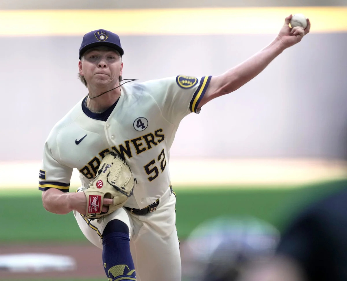 Factors in Brewers' 8-3 Win Over Giants