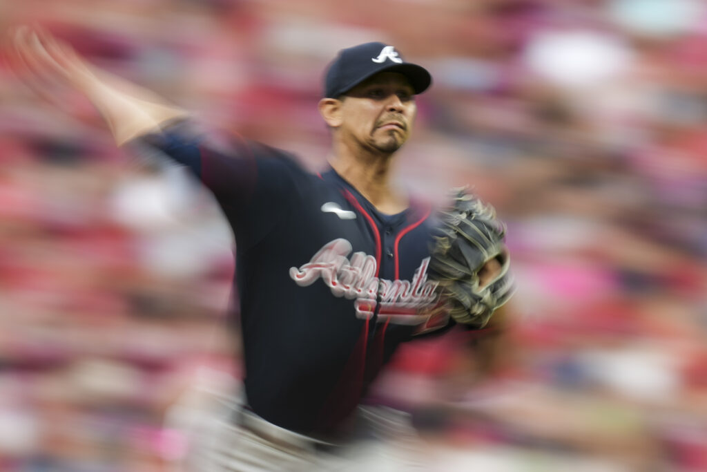 Braves To Select Carlos Carrasco, Jair Camargo