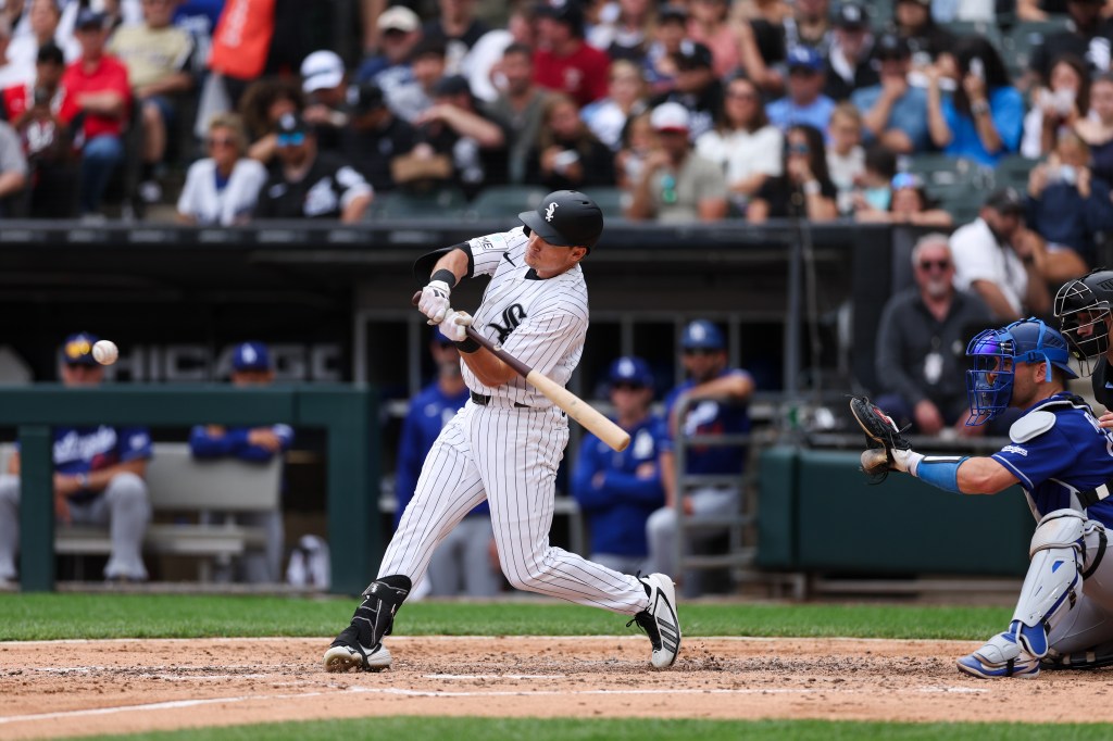 Chicago White Sox rally for series win over Los Angeles Dodgers