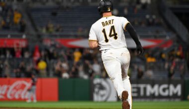 Pirates deal Joey Bart to Braves for familiar face