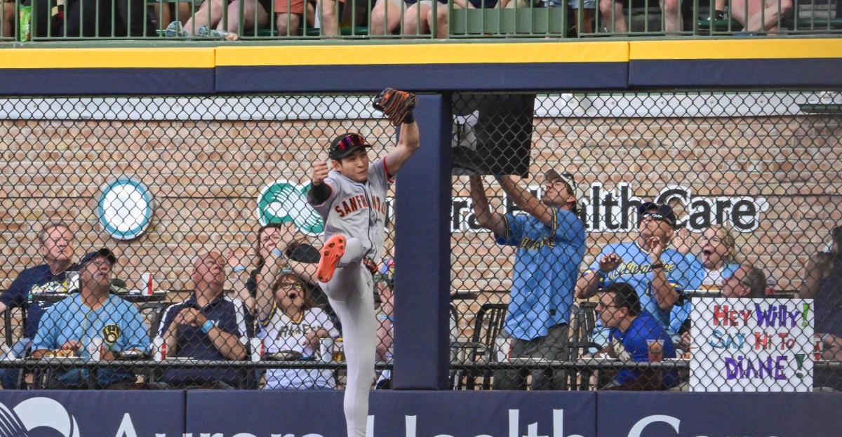 SF Giants: Is Jung Hoo Lee “fantastic,” or kind-a bad in right field?
