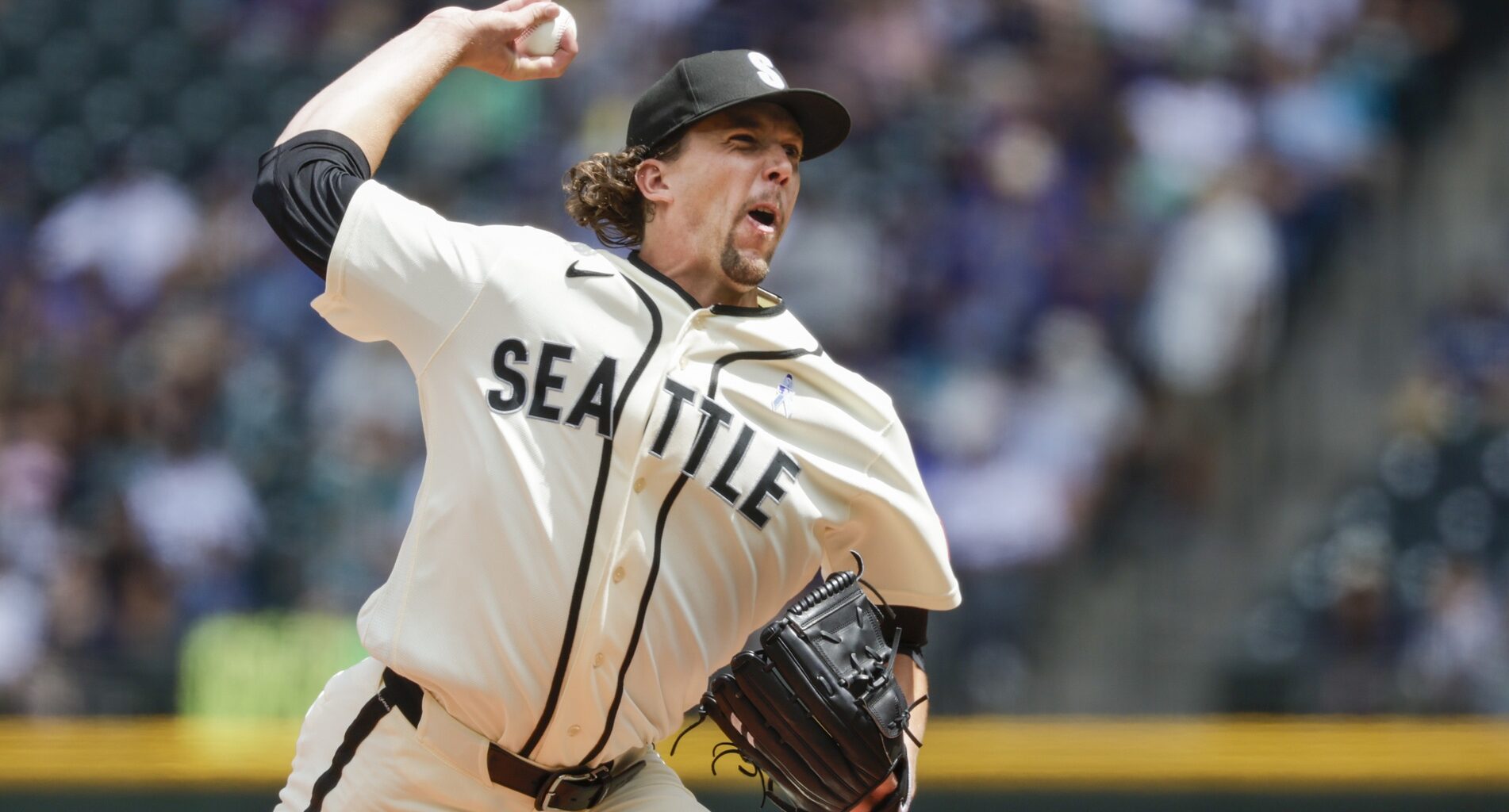 Logan Gilbert silences Red Sox as Mariners avoid sweep on Father's Day