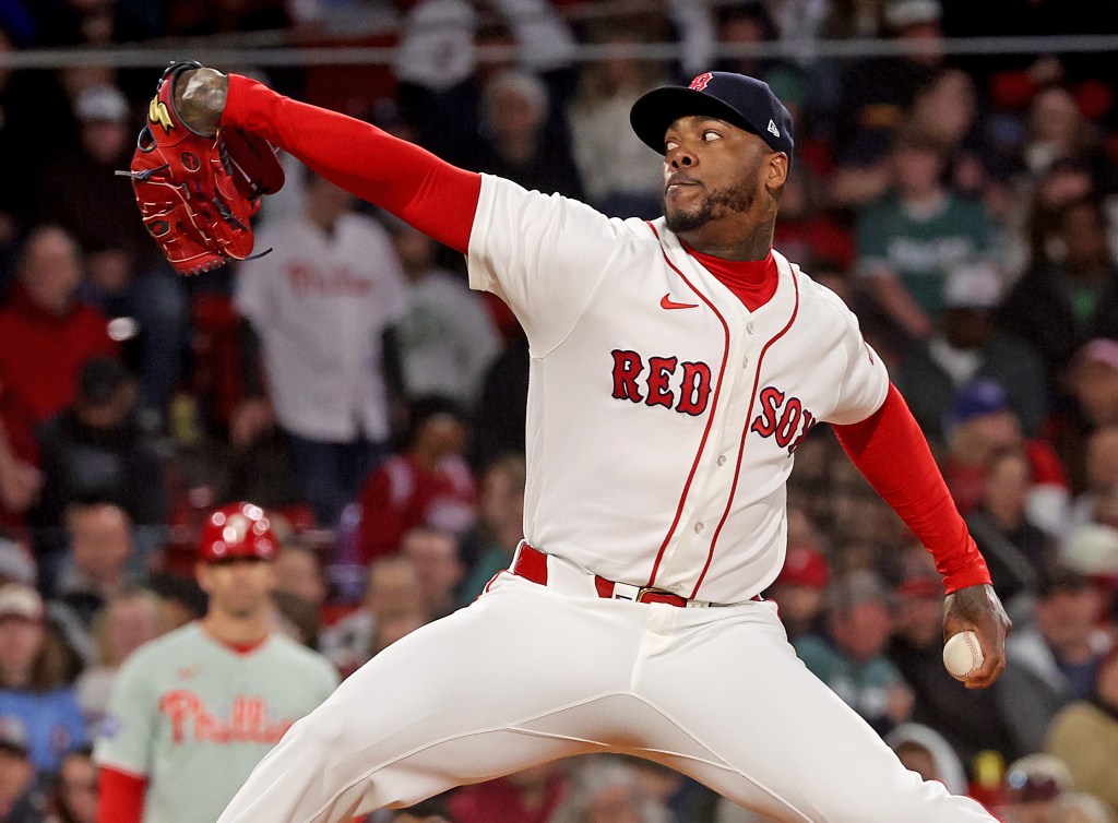 Aroldis Chapman says Yankees GM owes him apology as Red Sox trade rumors swirl