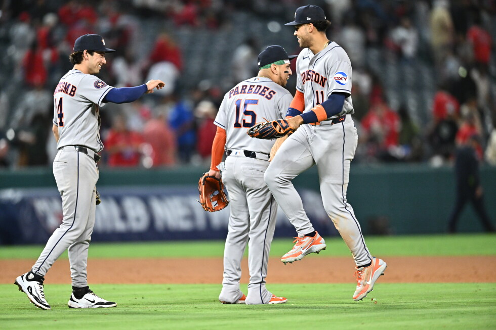 Altuve and Walker rally Astros to 5-4 win over Angels in 10 innings